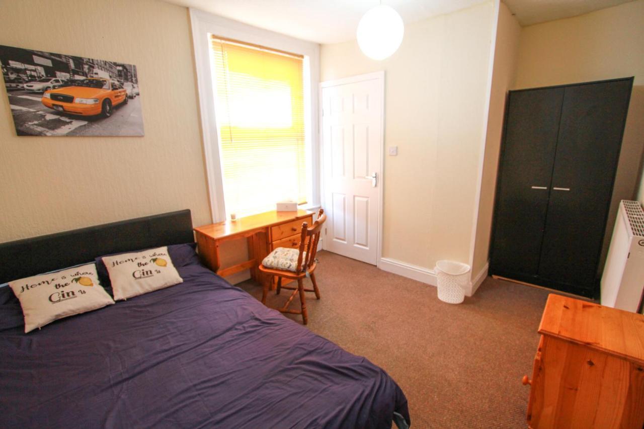 Central Bolton Accommodation Room photo