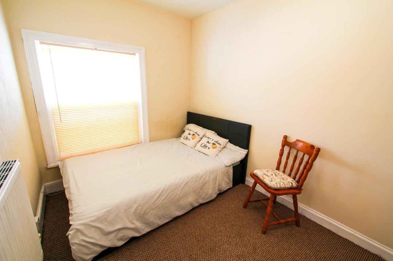 Central Bolton Accommodation Room photo